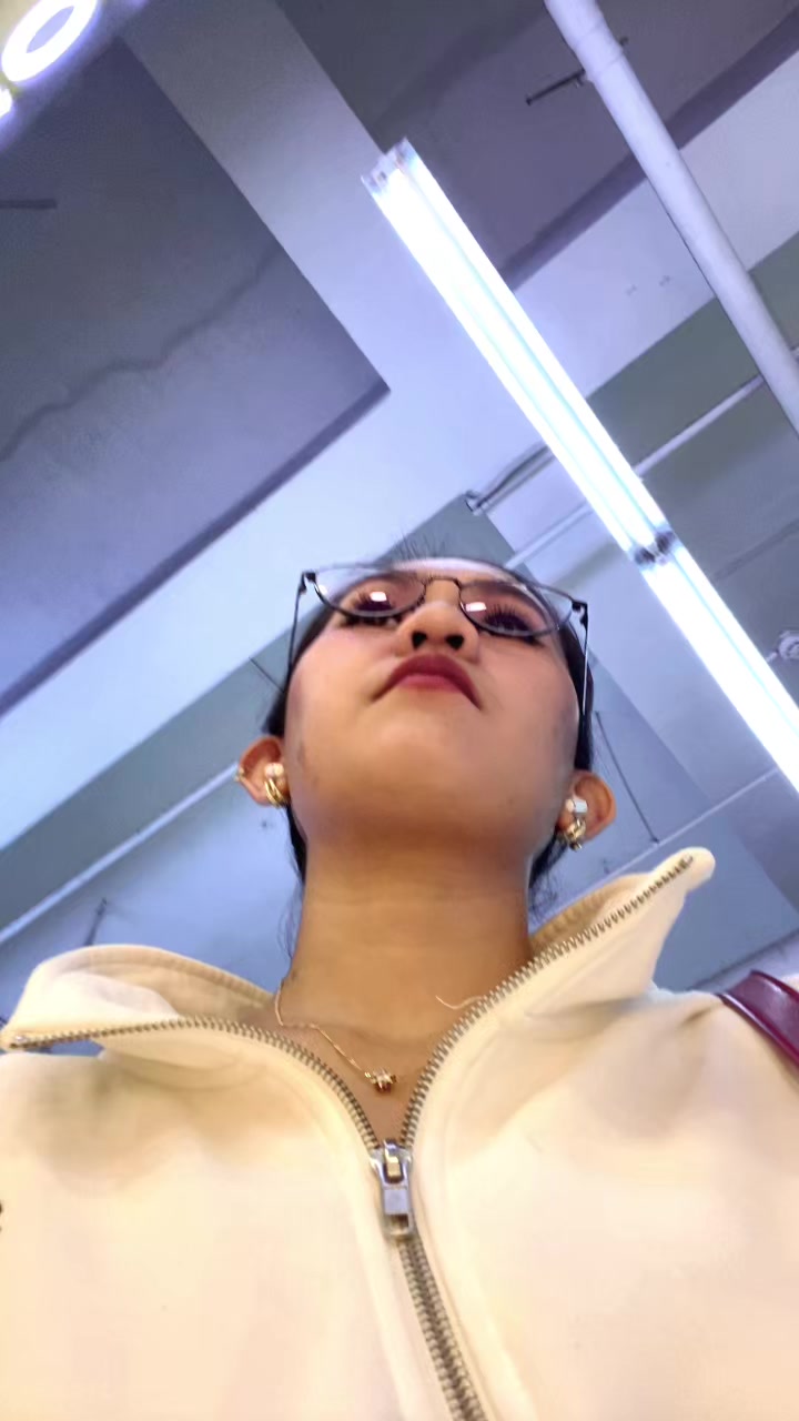 @KAYLA 💋