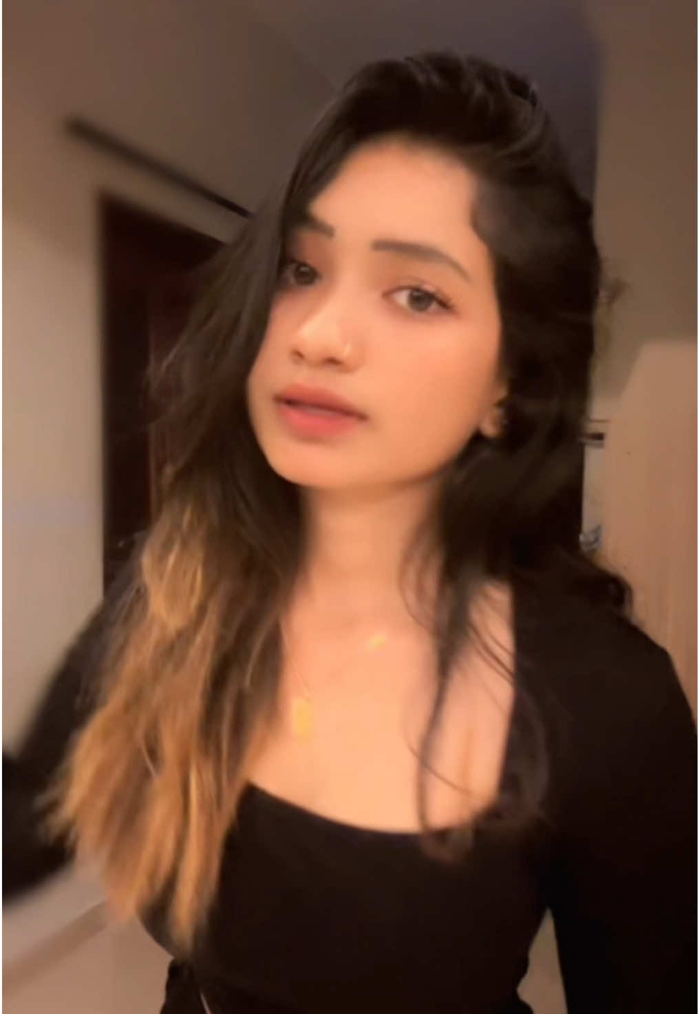 @Monizha_Sara