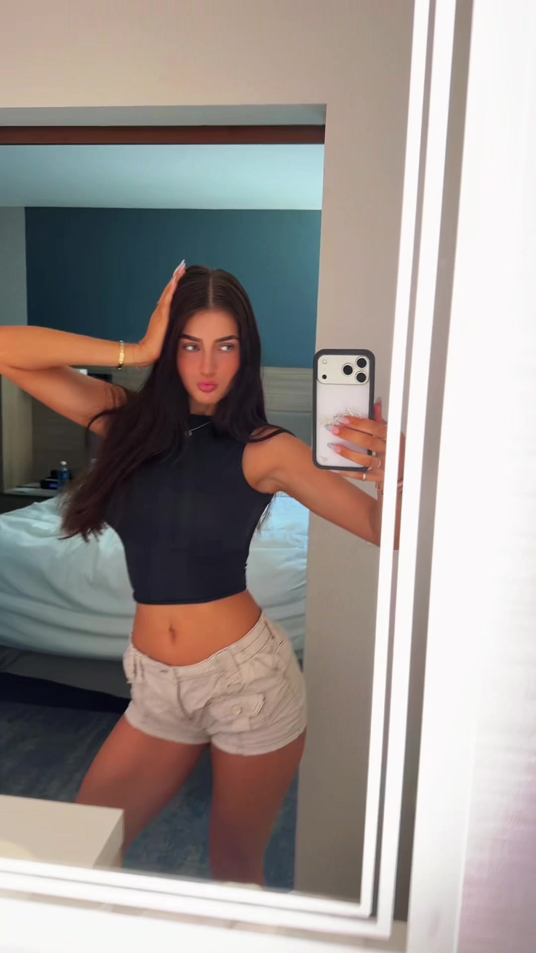 @ella bleu