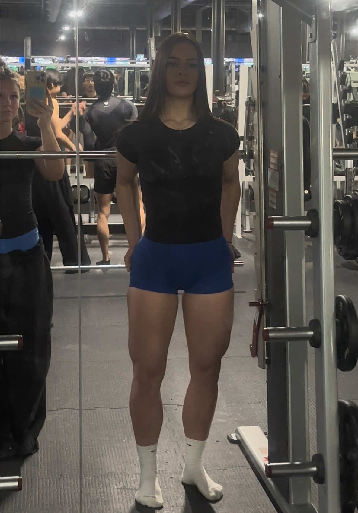@Barbell brunette