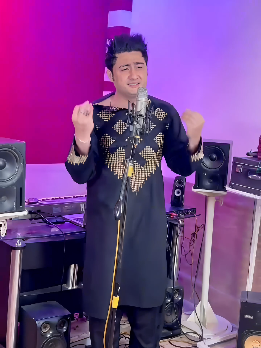 @𝐒𝐭𝐮𝐝𝐢𝐨𝐨𝐟𝐟𝐢𝐜𝐢𝐚𝐥𝐥