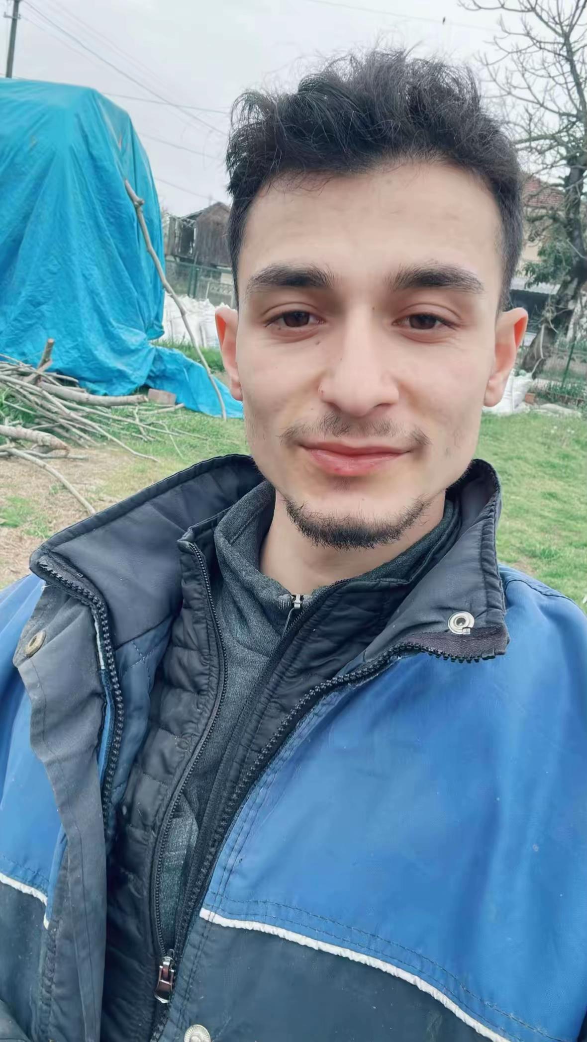 @&Ouml;zg&uuml;r_61