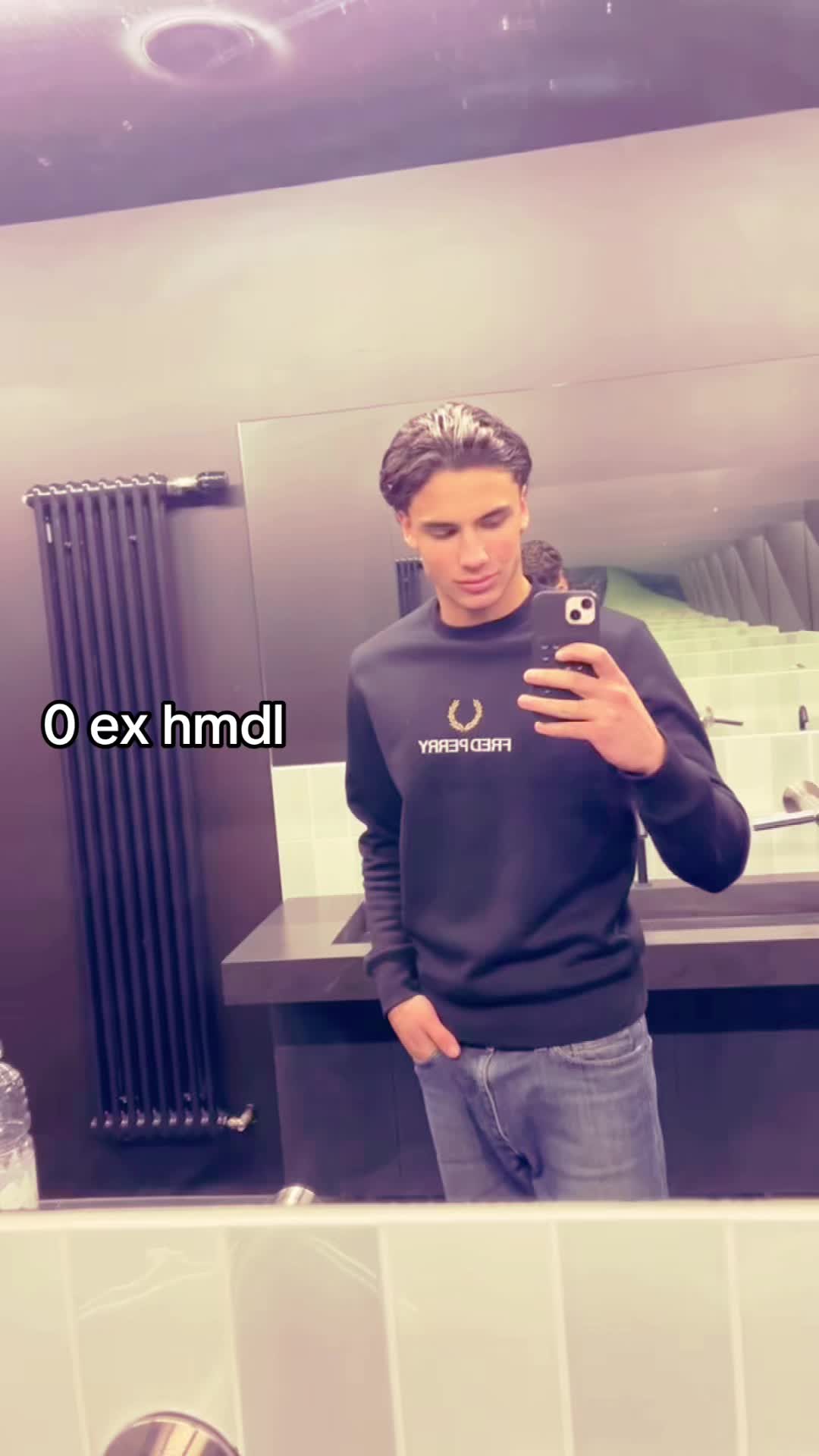 @Awkei