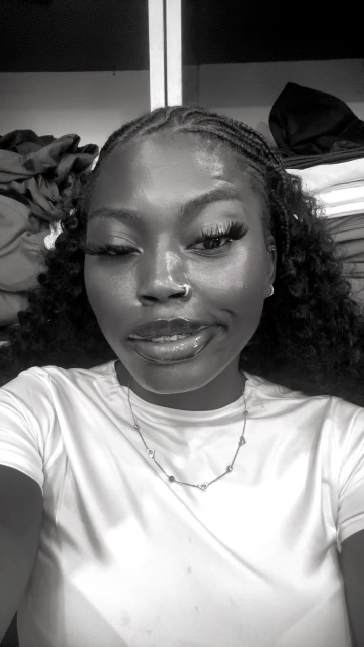 @Naomii__savage