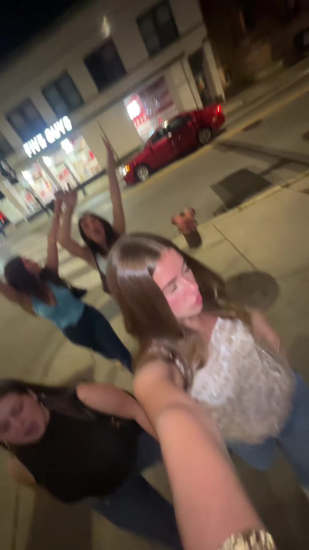 @Ris