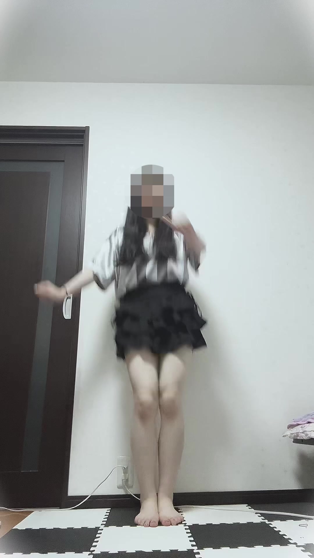 @奥深ハル子