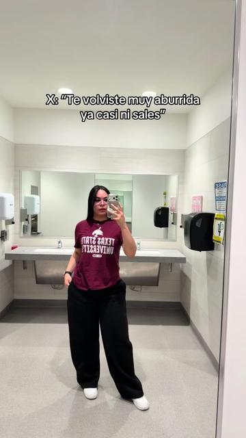 @Iamashly_27