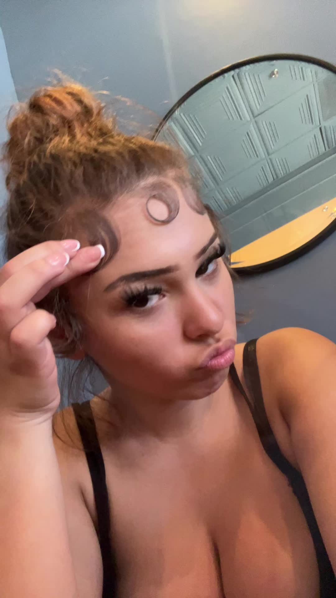 @🧟