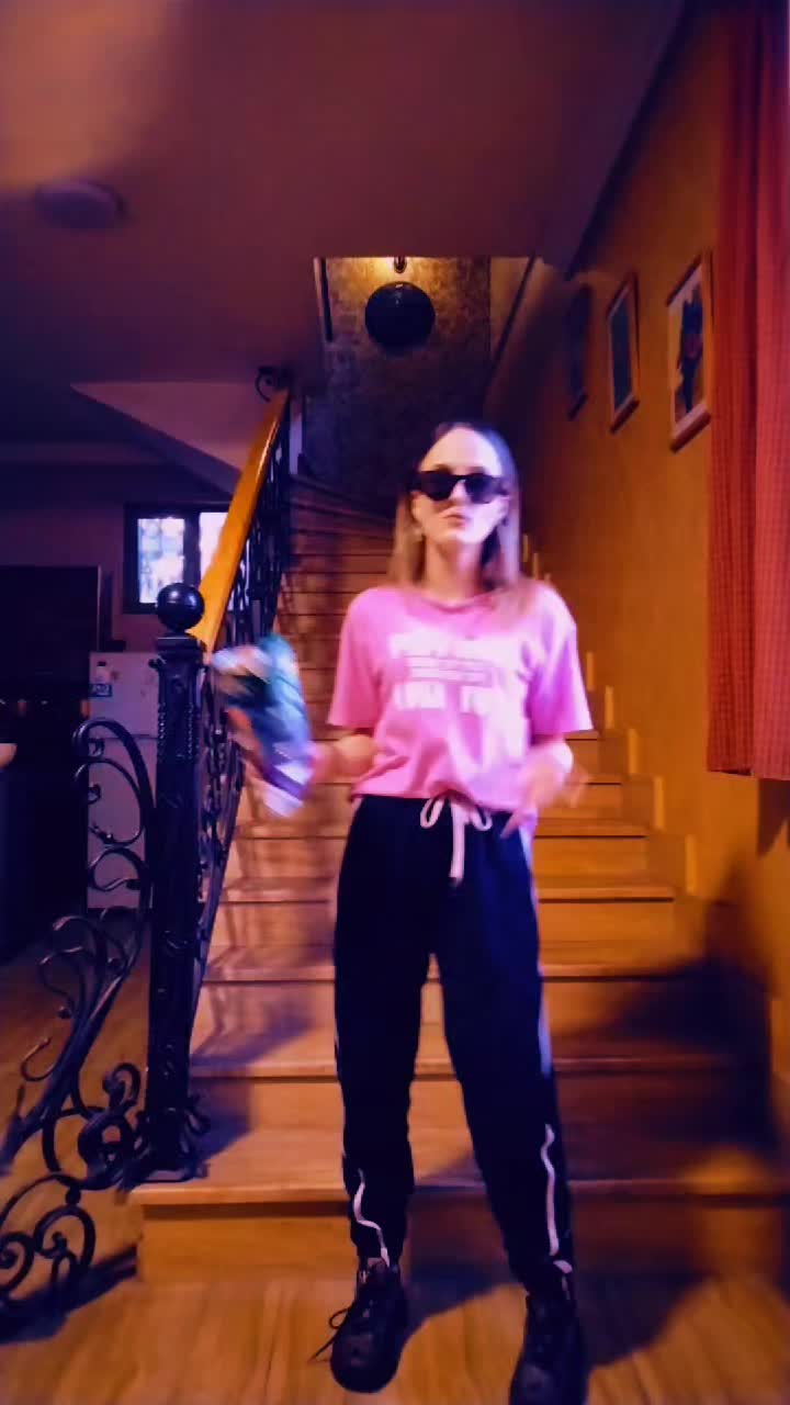 @Vika _ love Dance official