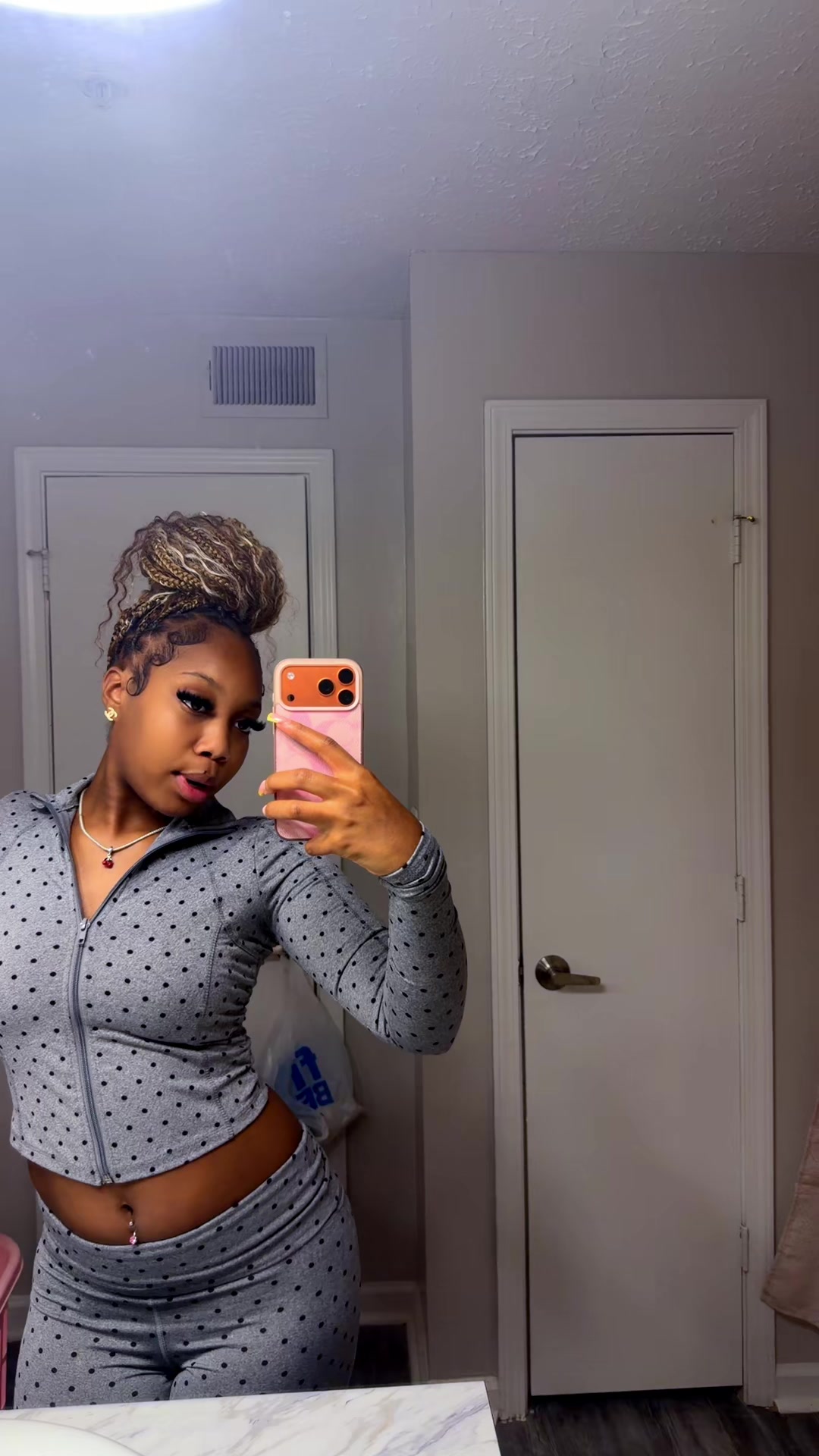 @NIYA🤍😽