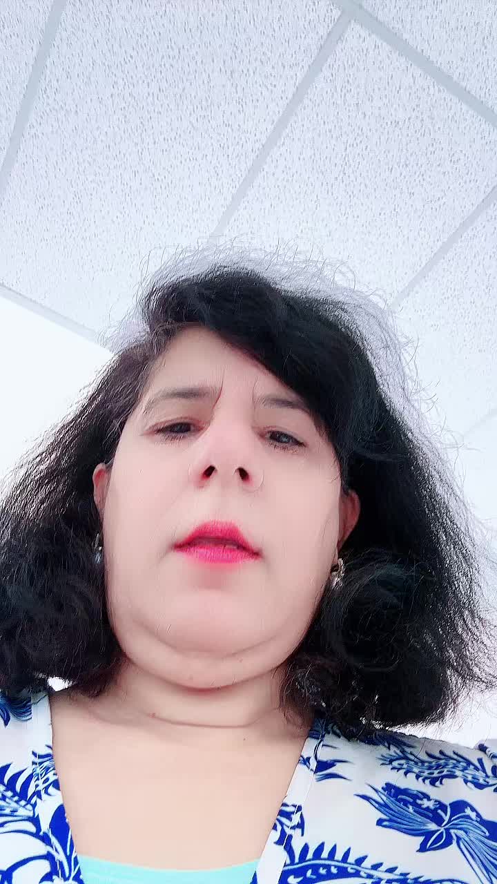 @Bella