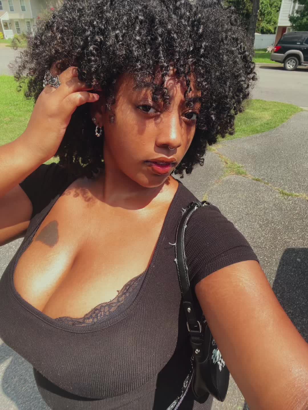 @divineinbloom