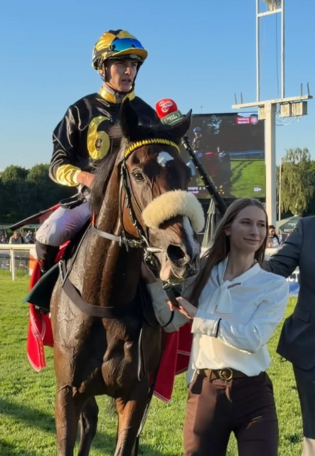 @Laura | German Horseracing