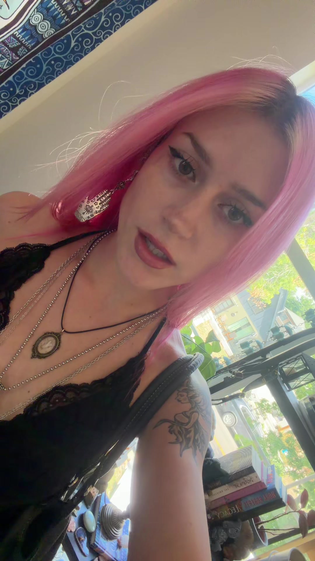 @GG