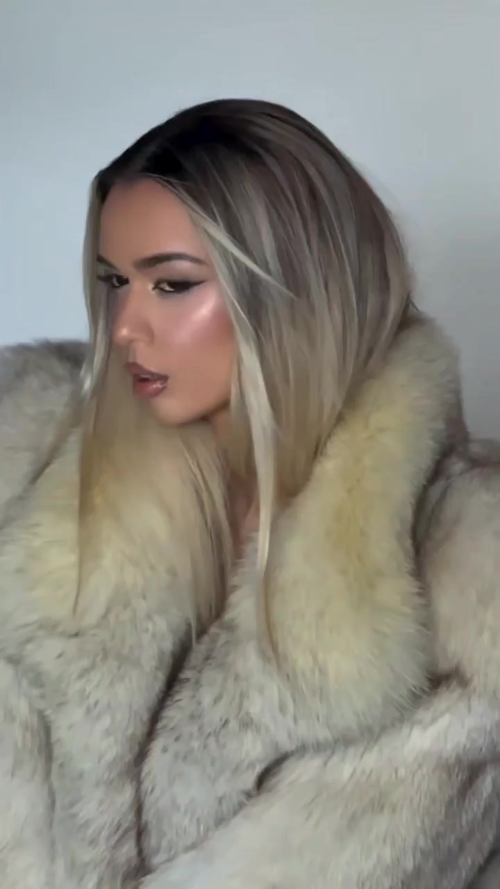@Fur coat fans