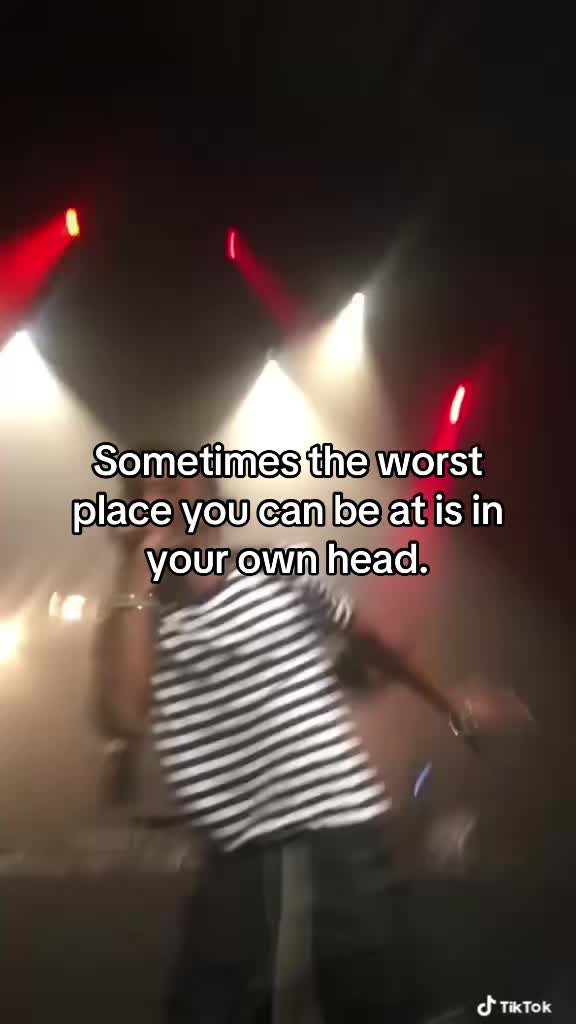 @￼