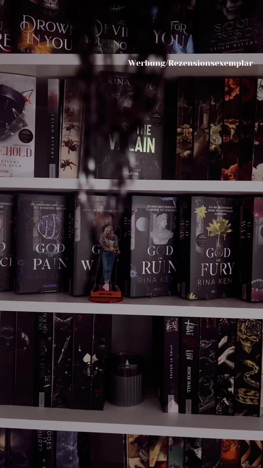 @Katie🖤//Corrupted.reads📚