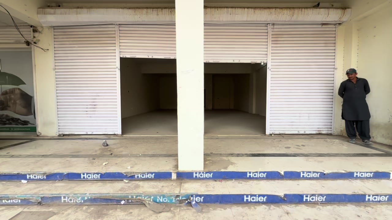 @Real Estate &amp; Construction W..