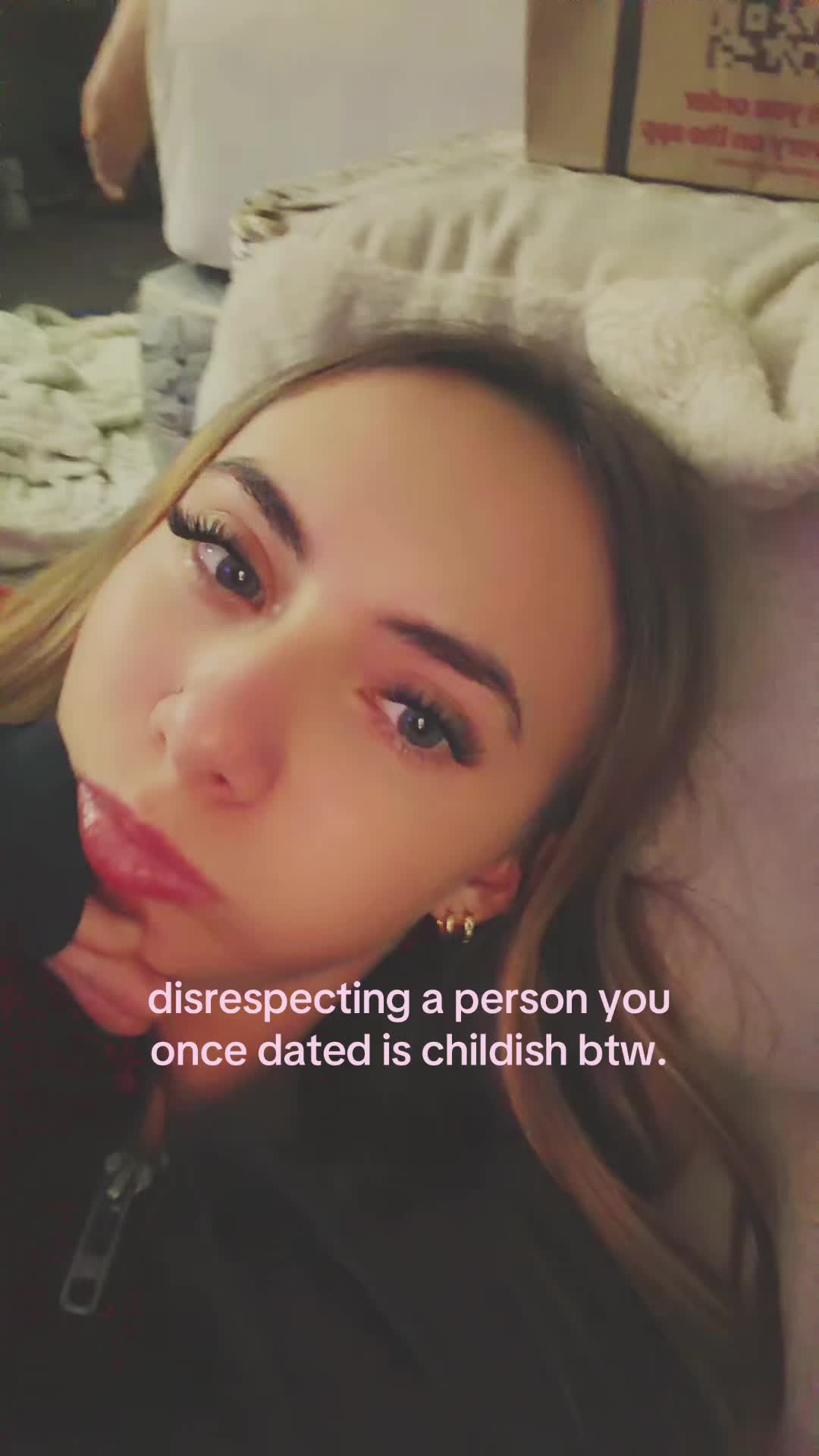 @???