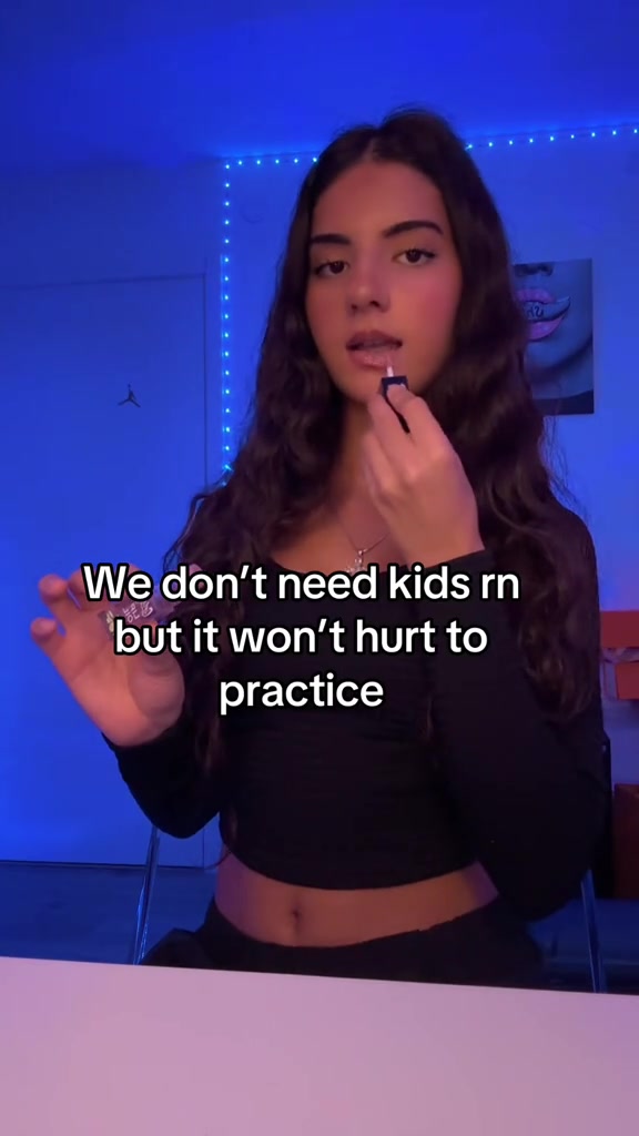 @👠