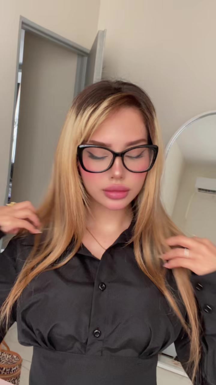 @nazninanjomi