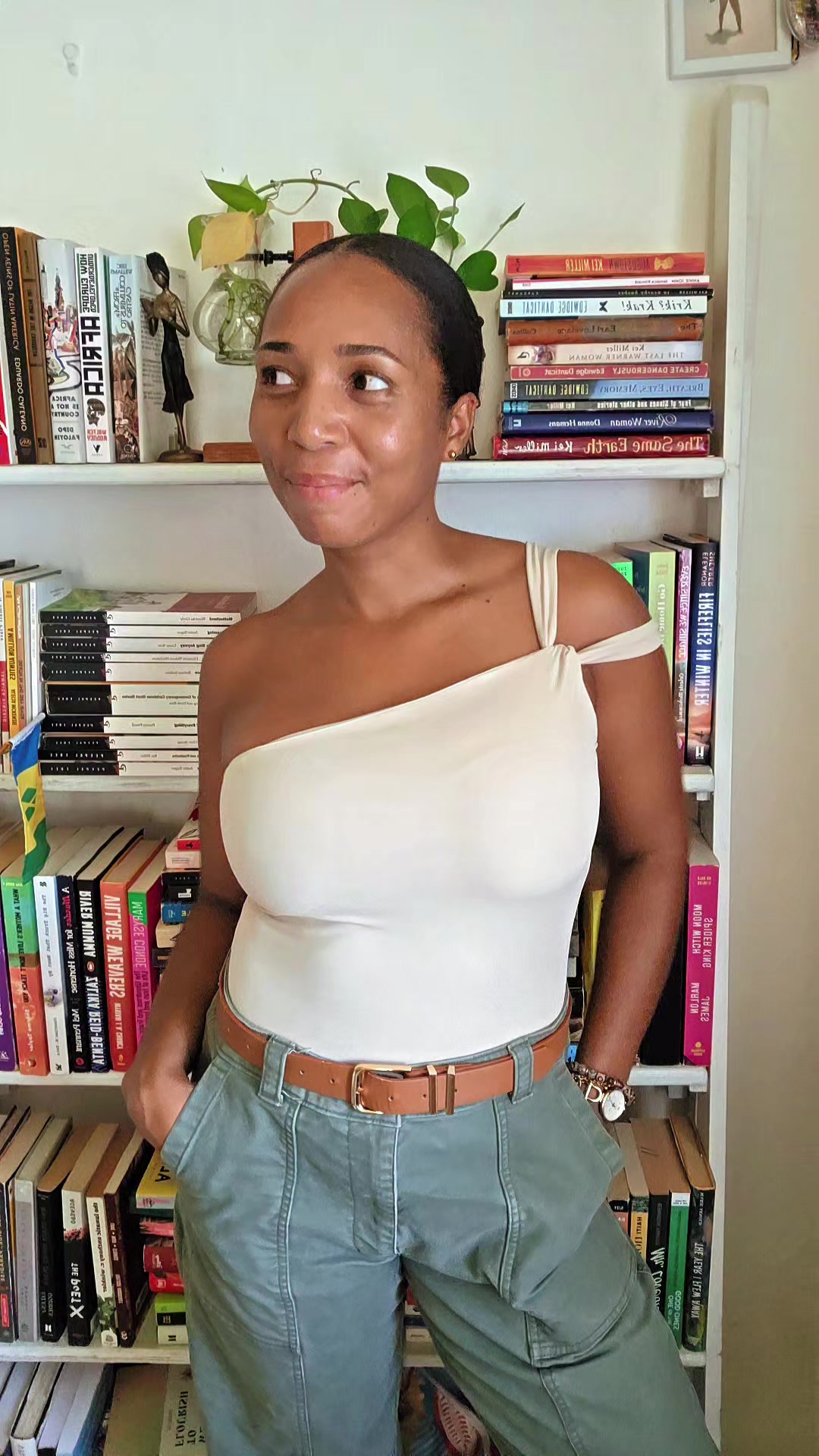 @bookofcinz | Teller of Stories