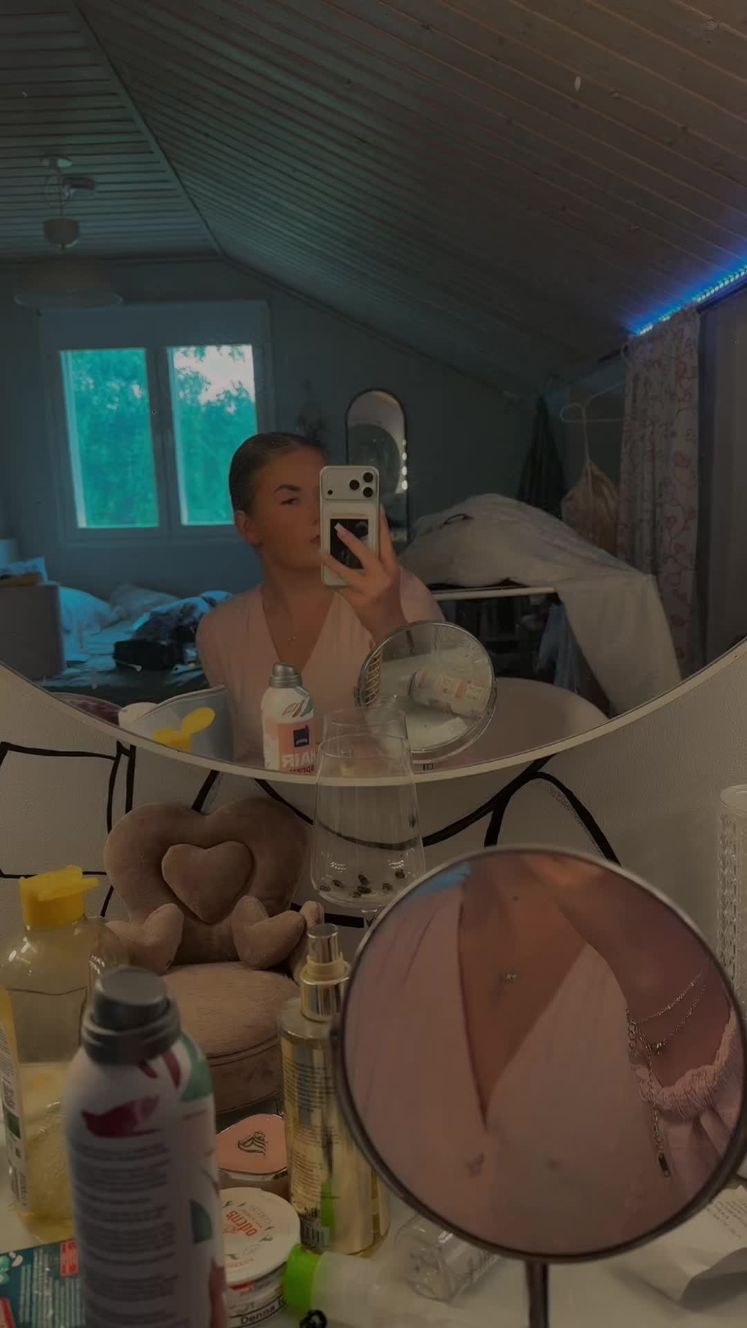 @😜😍🥵🥰🥂