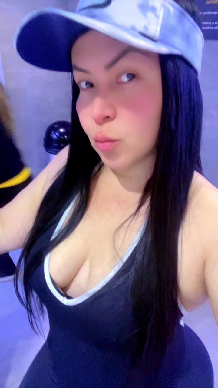 @Desi la Diva🍑🍑