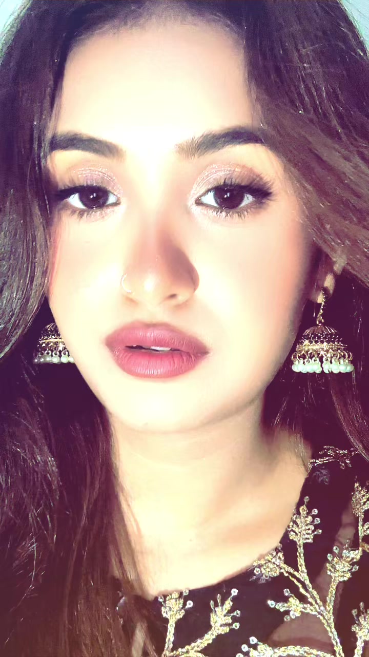 @🦋FiZa NaAz🌼