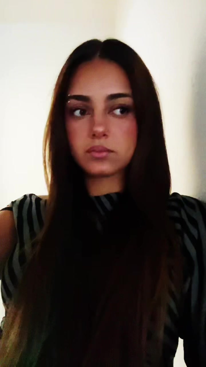 @⃟