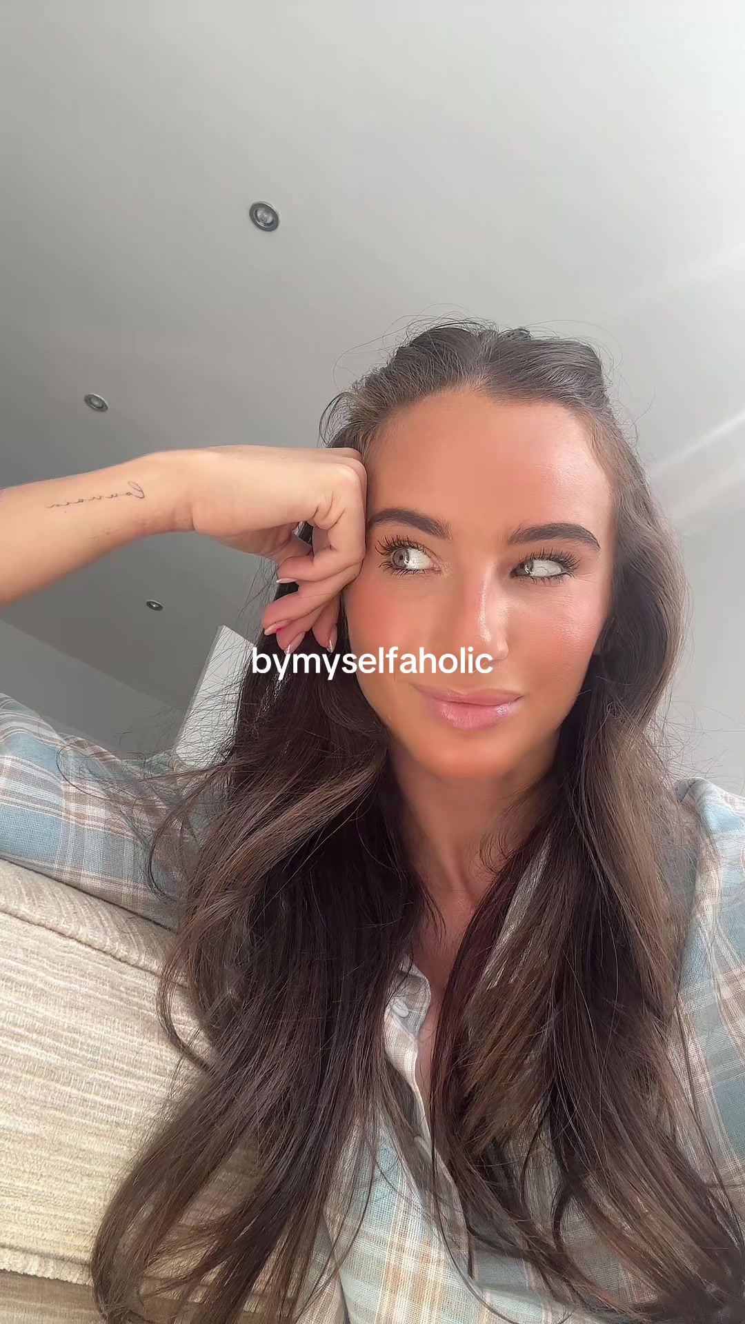 @LIVYLOUVAIN