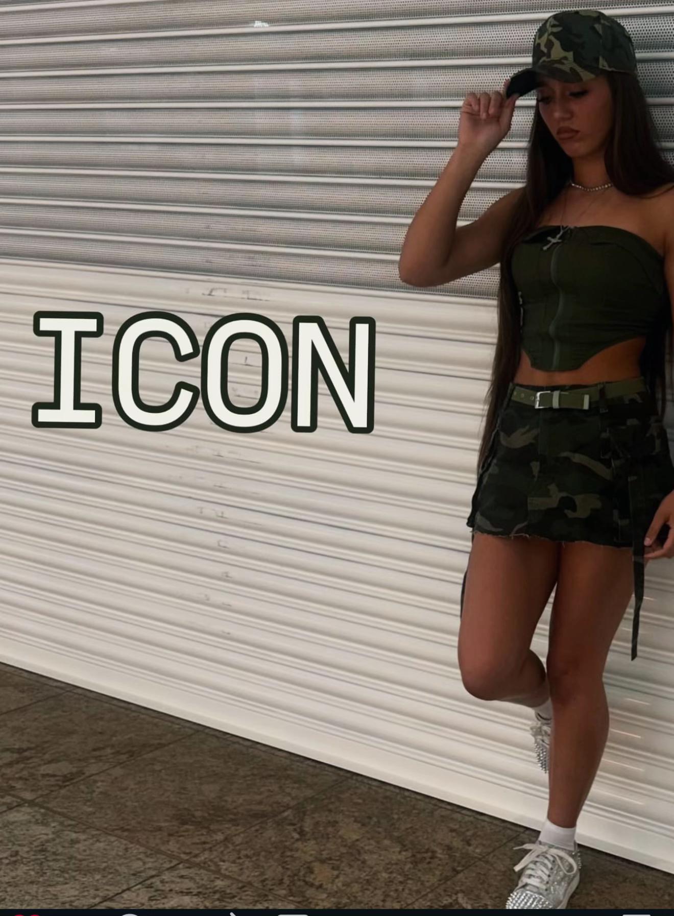 @𝐌