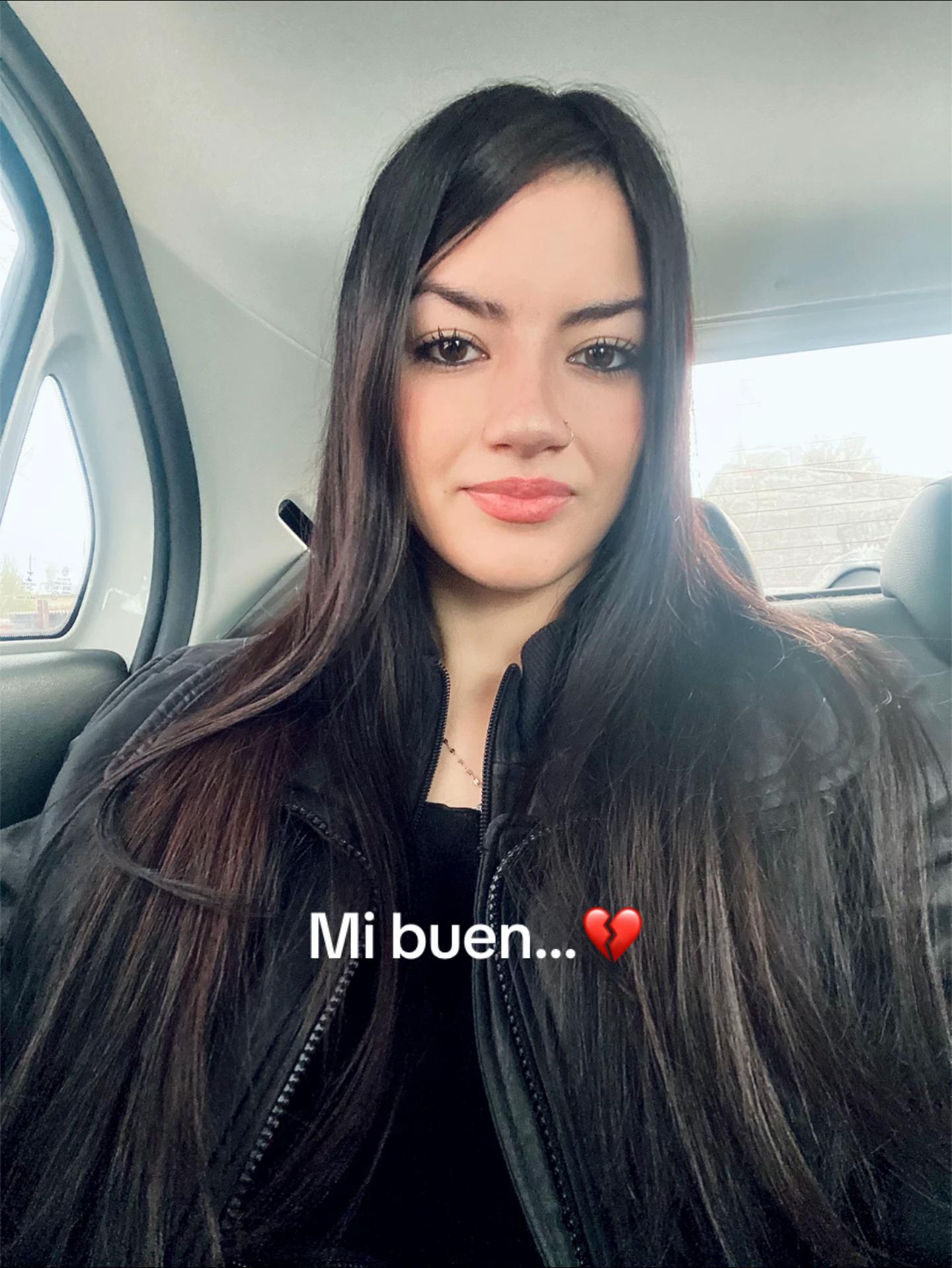 @𝒜𝒾𝓍𝒶 𝐿𝑜𝓅𝑒𝓏