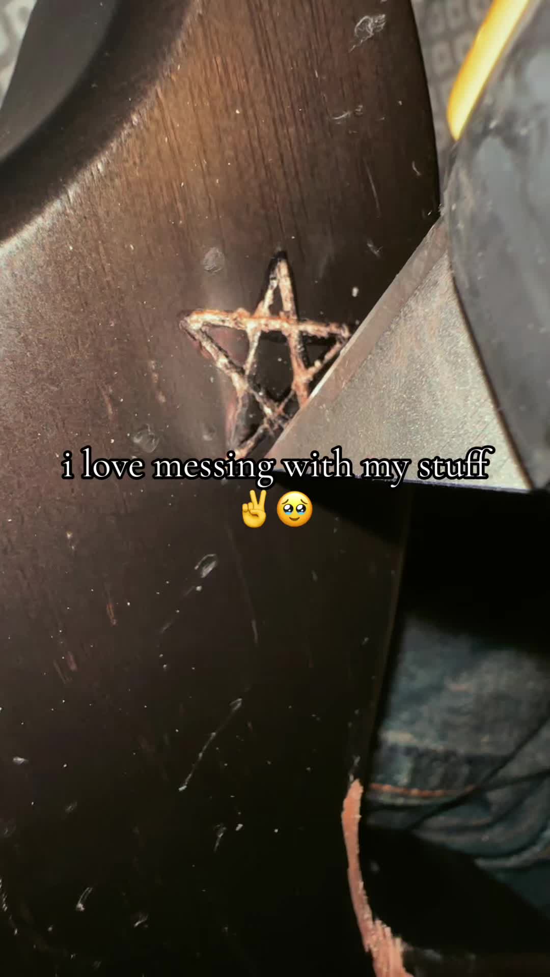 @𖤐ʜᴏʀʀɪꜰɪᴇᴅ𖤐
