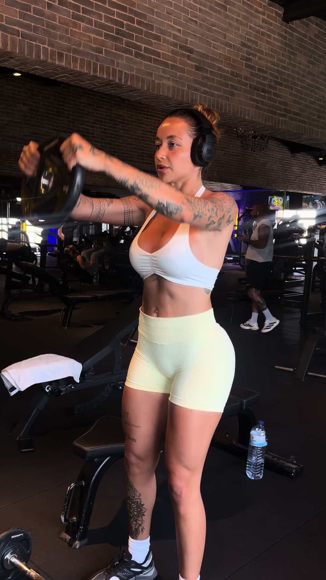 @kattysoarezz