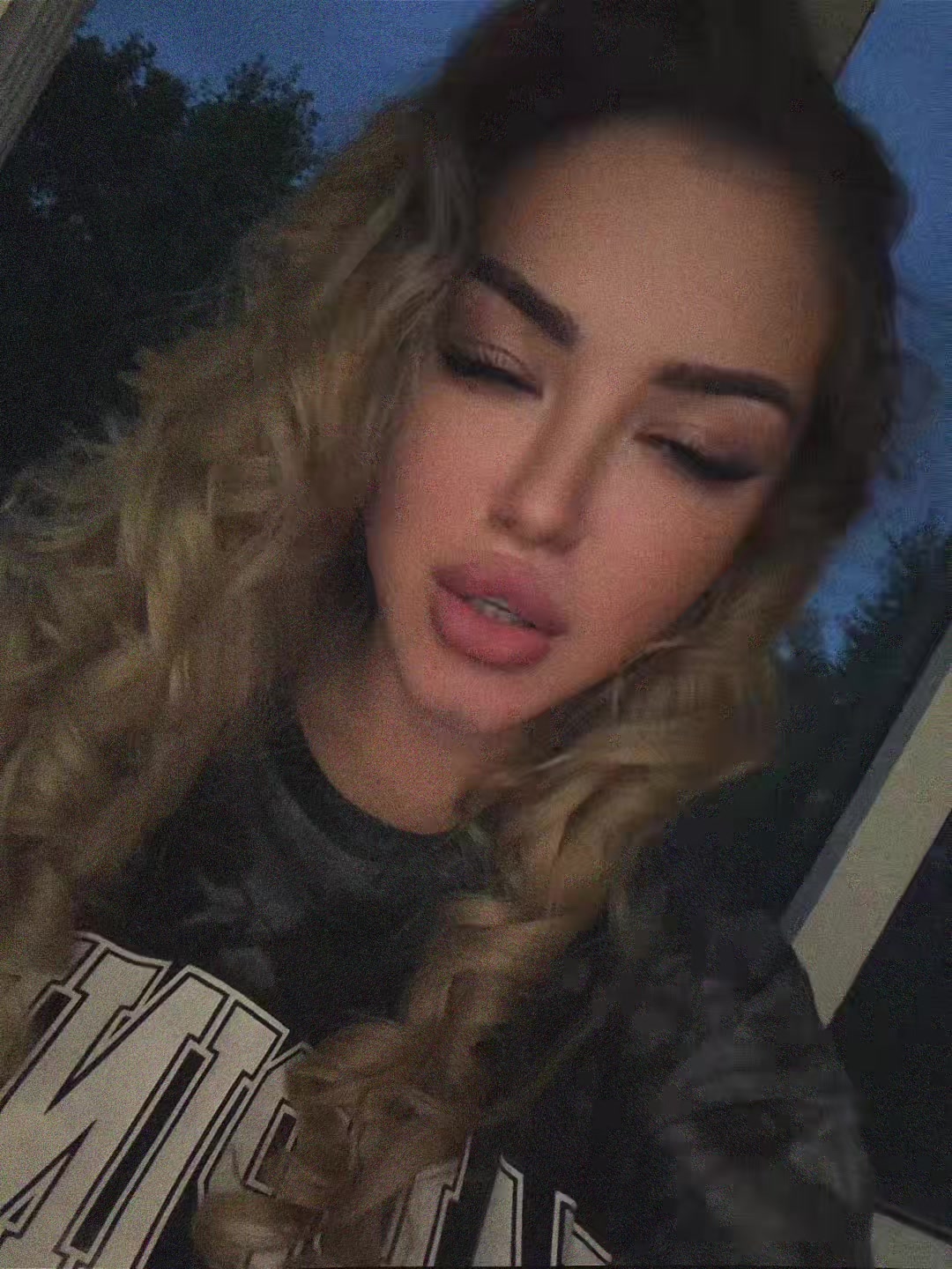 @✨𝔎𝔯𝔦𝔰𝔱𝔦𝔫𝔞✨