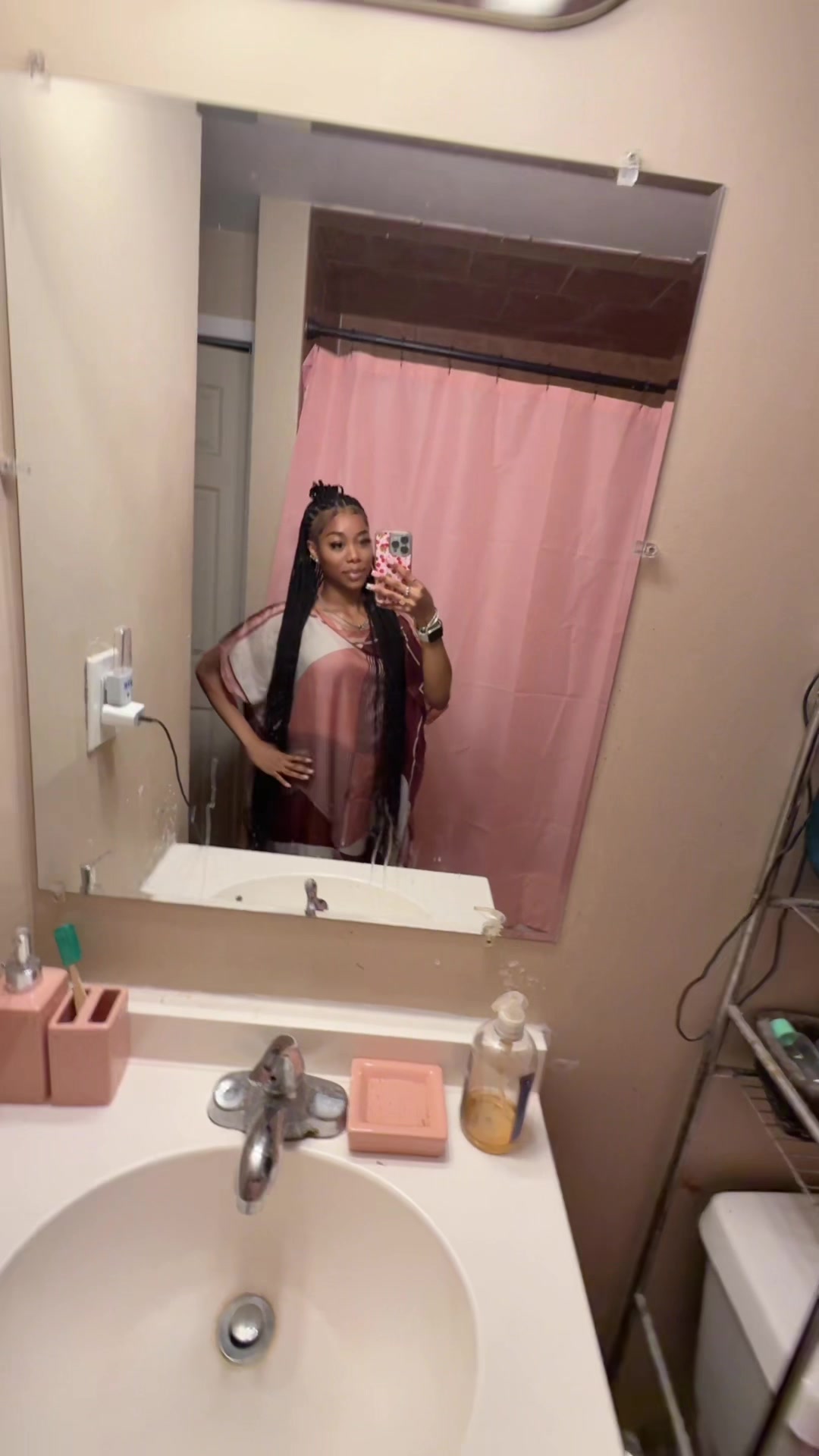@Vee🪷