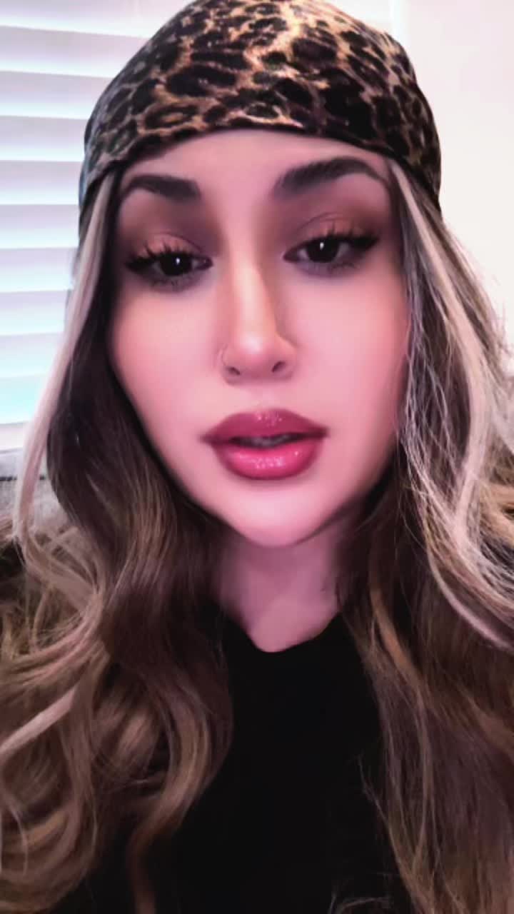 @🦋𝓚𝓾𝓻𝓵𝔂𝓚𝓪𝔂🦋
