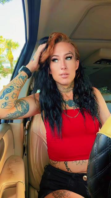 @ғͫʊͦcͭкͪɳͣ Tattedmommy420