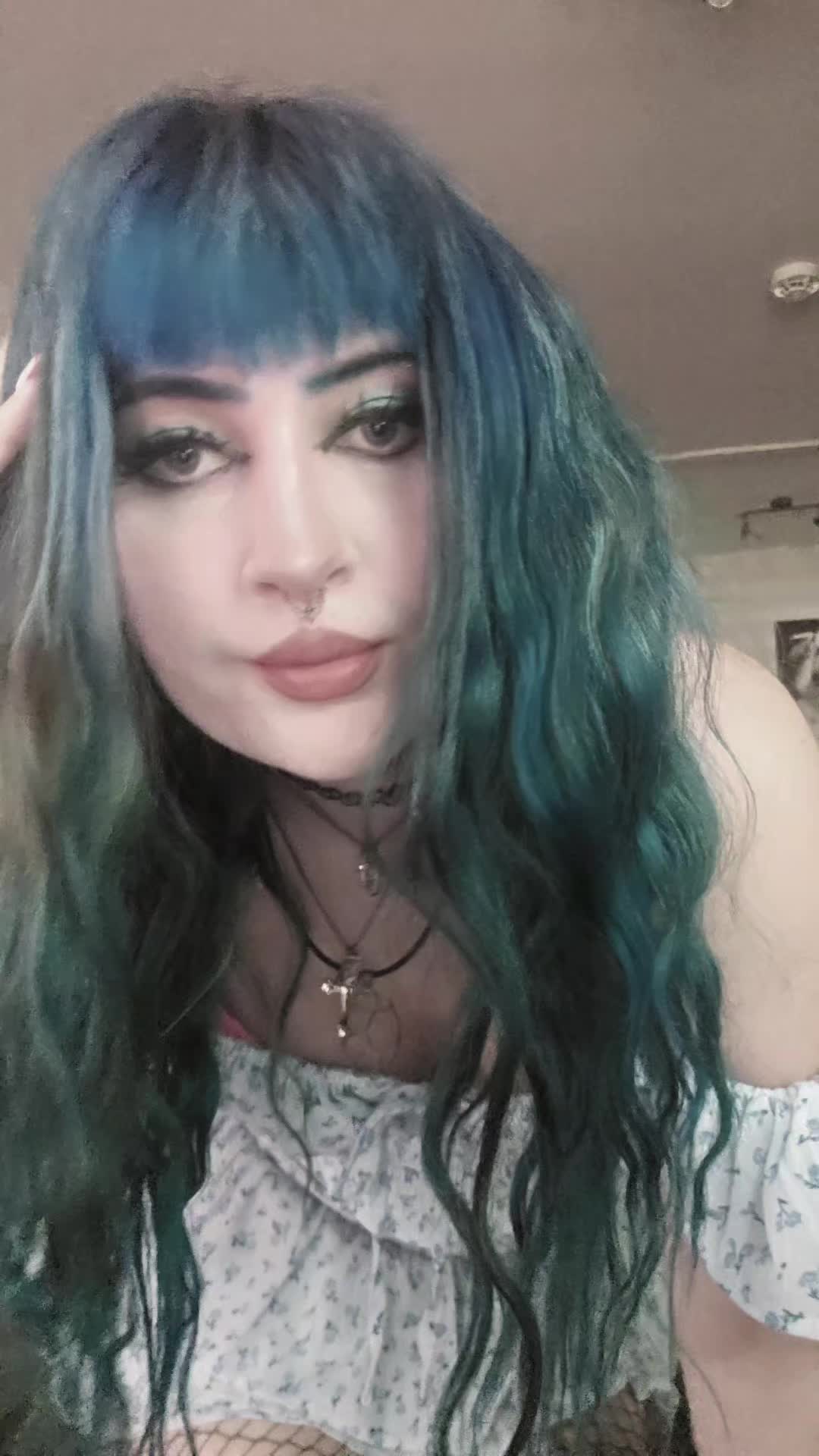 @𝑘𝑢𝑟𝑜𝑚𝑖🧚&zwj;♀️🔮