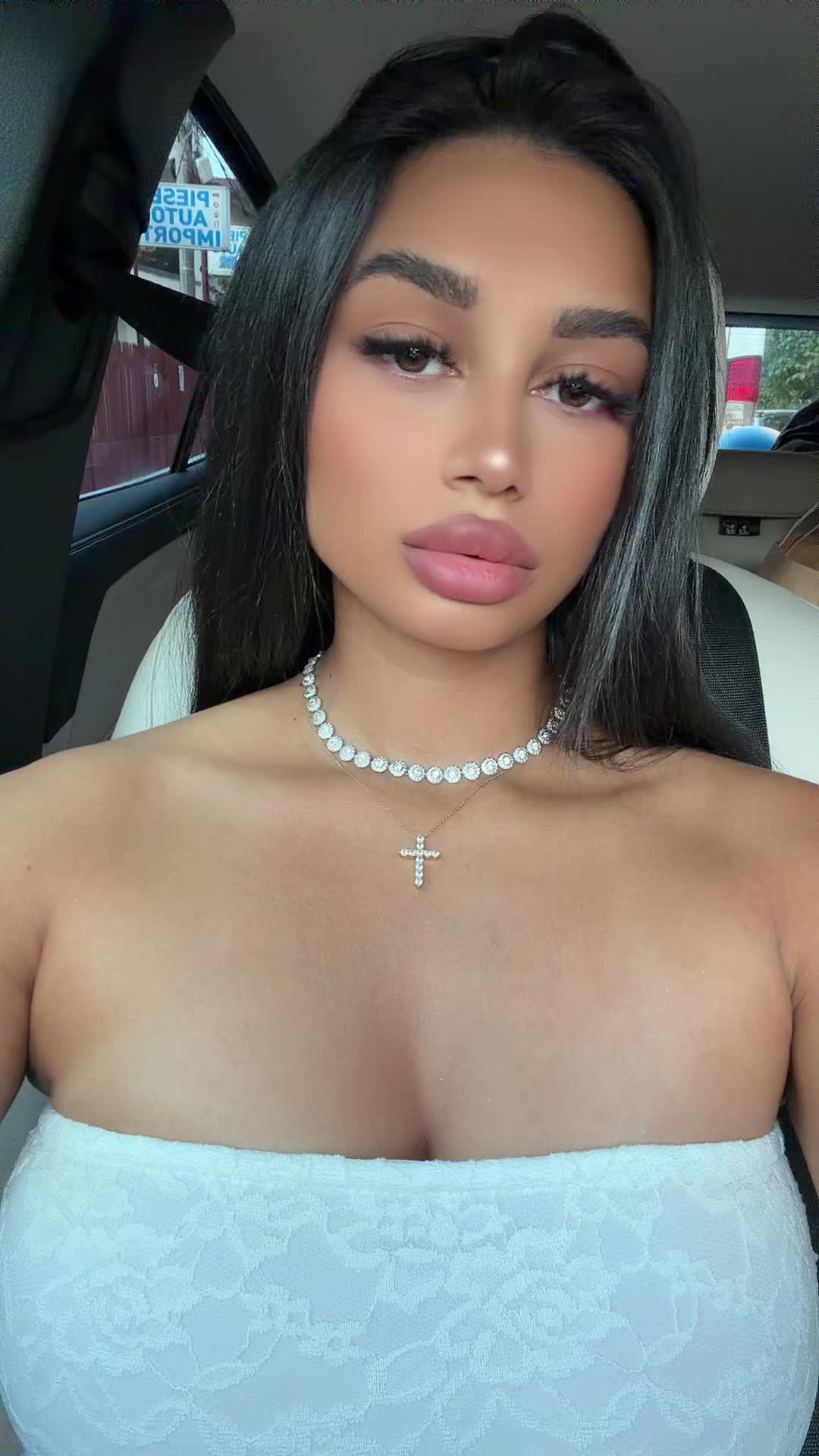 @AlinaAly