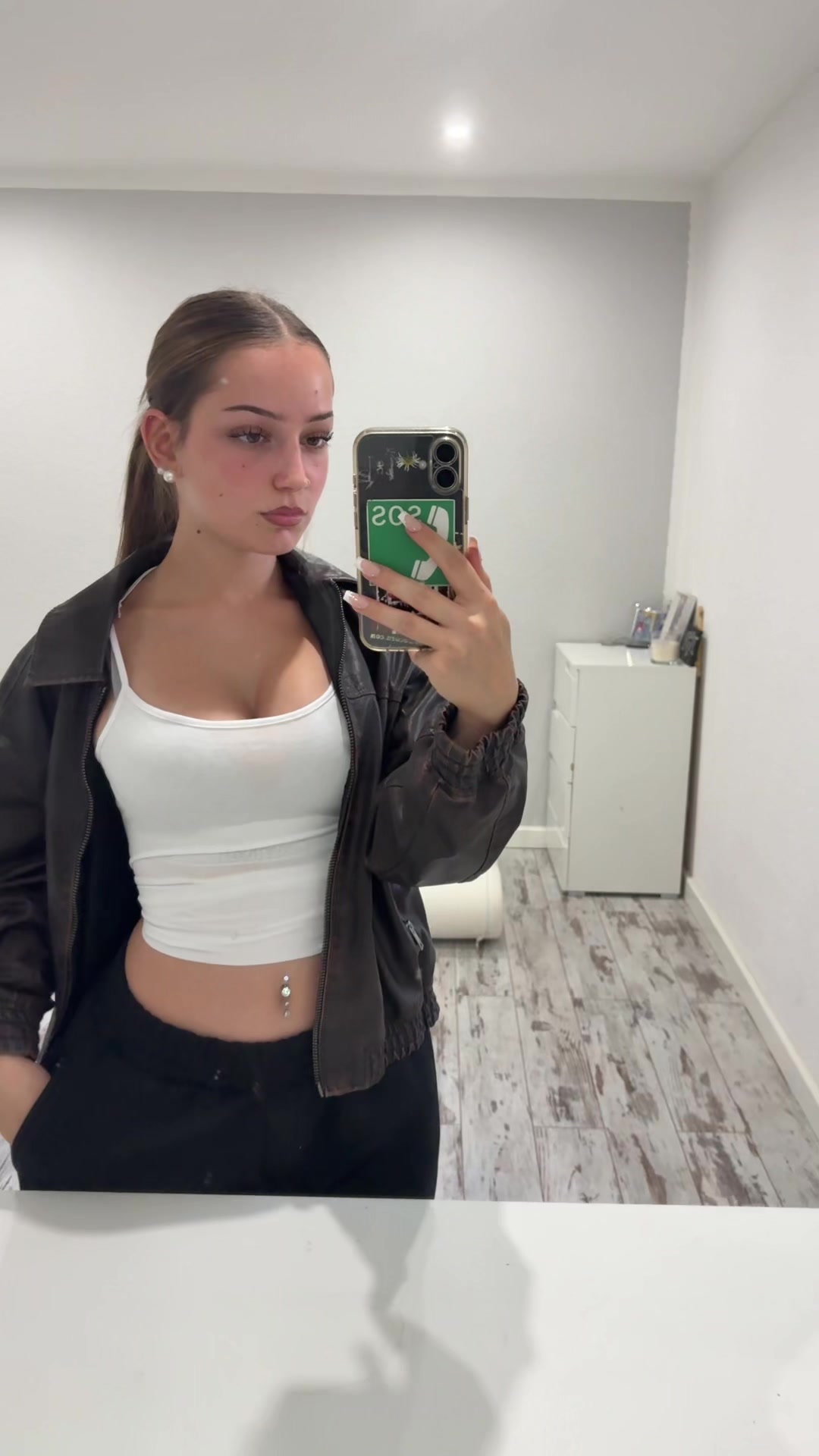 @𝐇𝐀𝐍𝐍𝐀𝐇𝐋𝐔𝐈𝐒𝐈𝐄𝐍𝐍𝐄