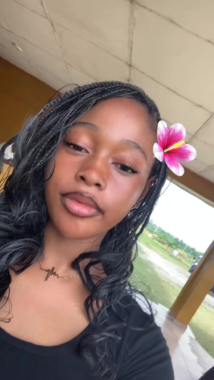 @karesimi💕🥹