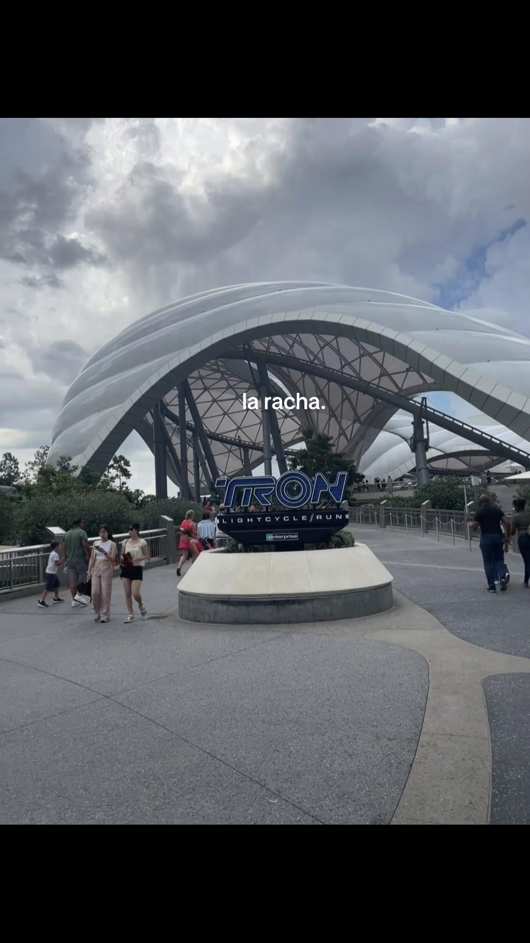 @🥳