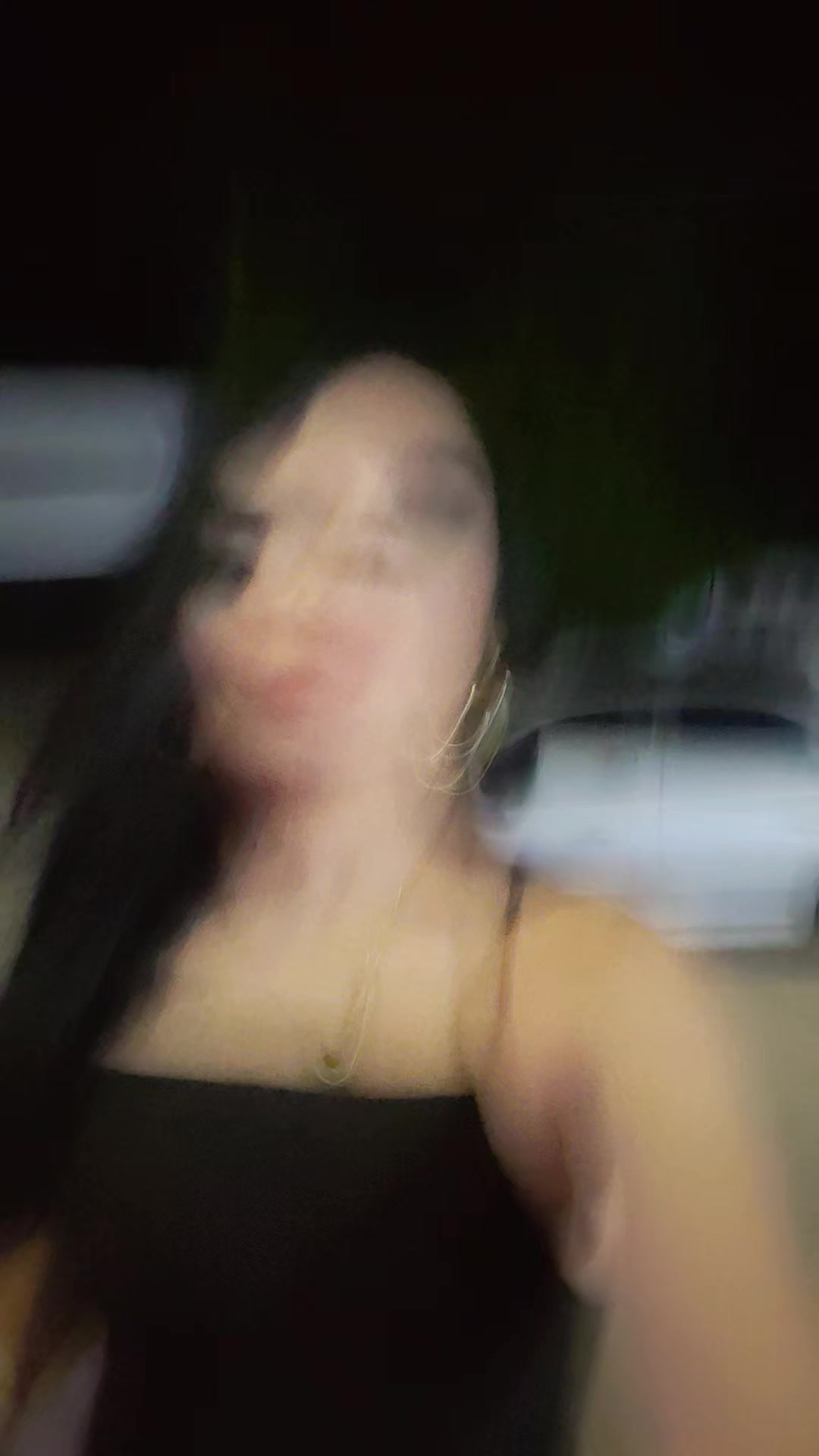@Claudia Castro
