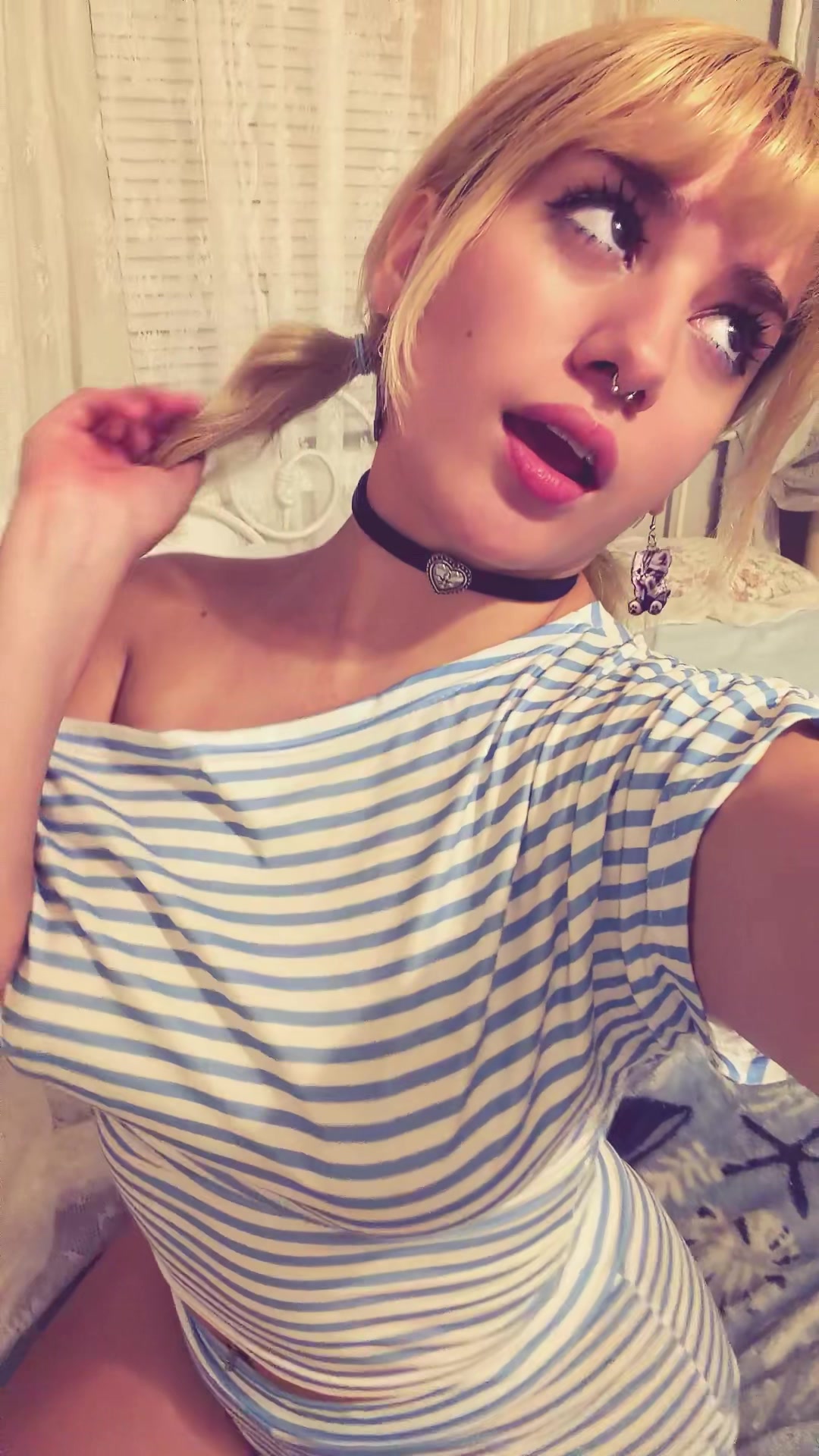 @moonsharkk