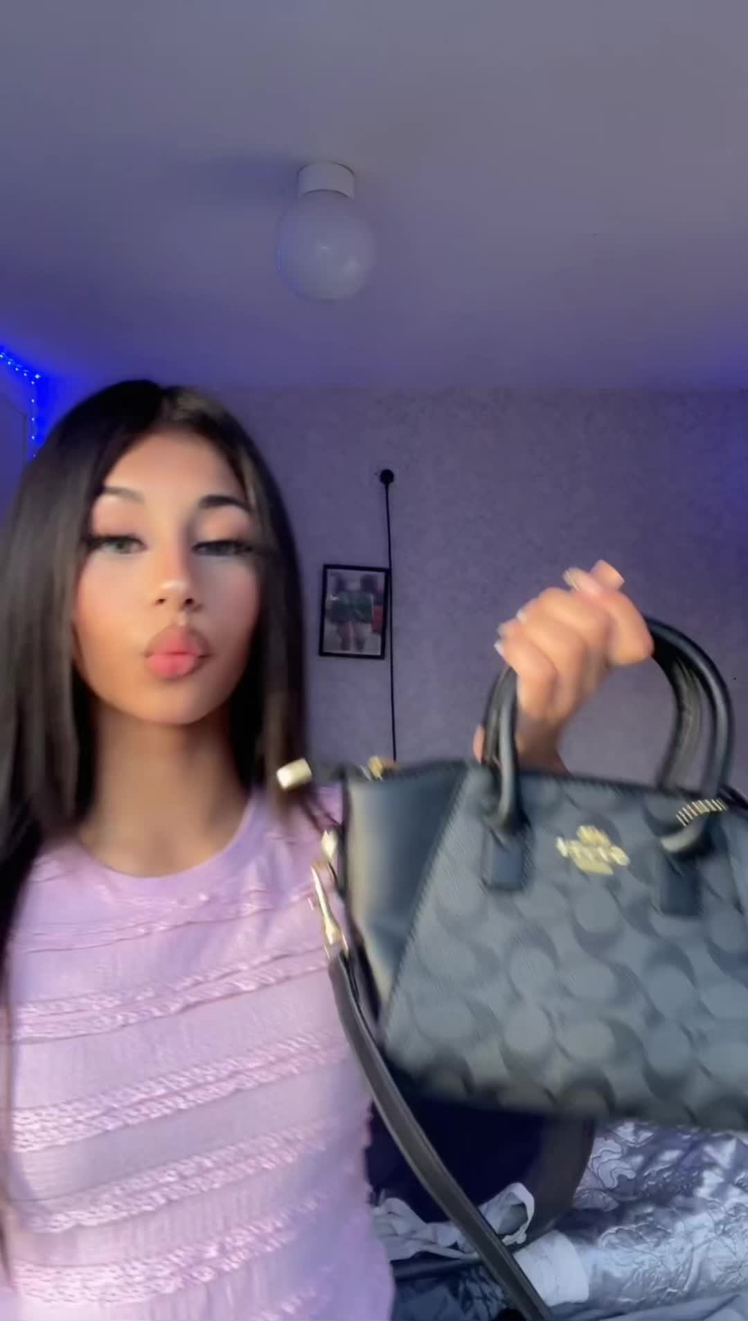 @𝐄ꨄ