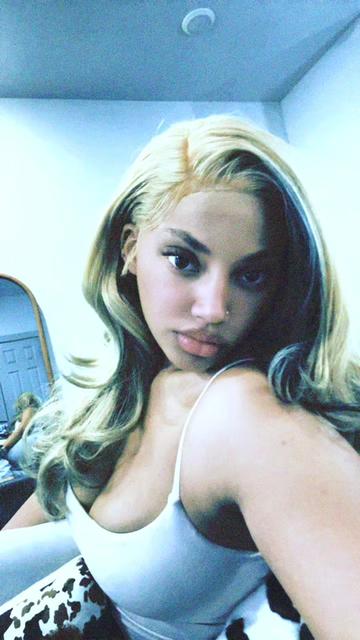 @Yana Marie✨