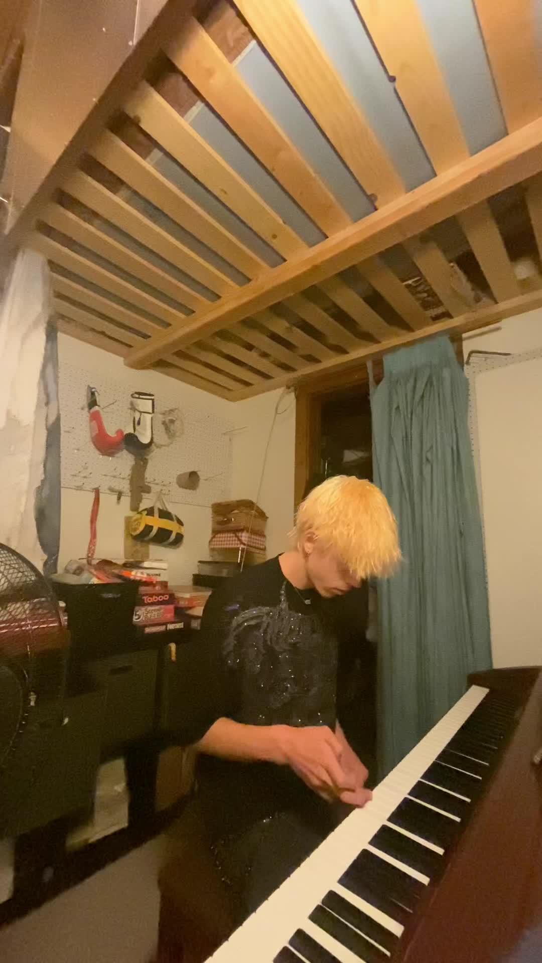 @𝔄𝔑𝔇𝔜👻💜