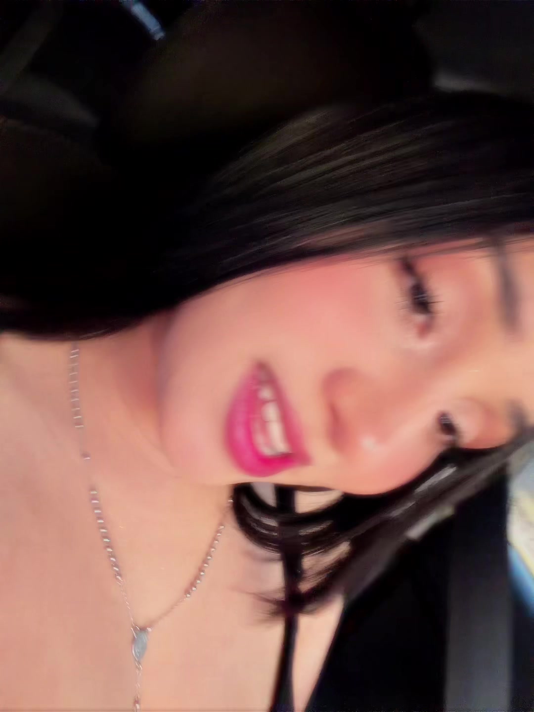 @𝓡𝓸𝓼𝓼𝓲𝓫𝓮𝓵 👩🏻✨